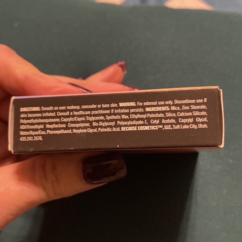 Translucent – Set & Extend Finishing Powder - Picture 5 of 6